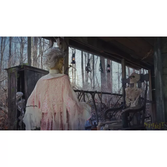 5 Ft 8 In Twisted Grandma Animatronic