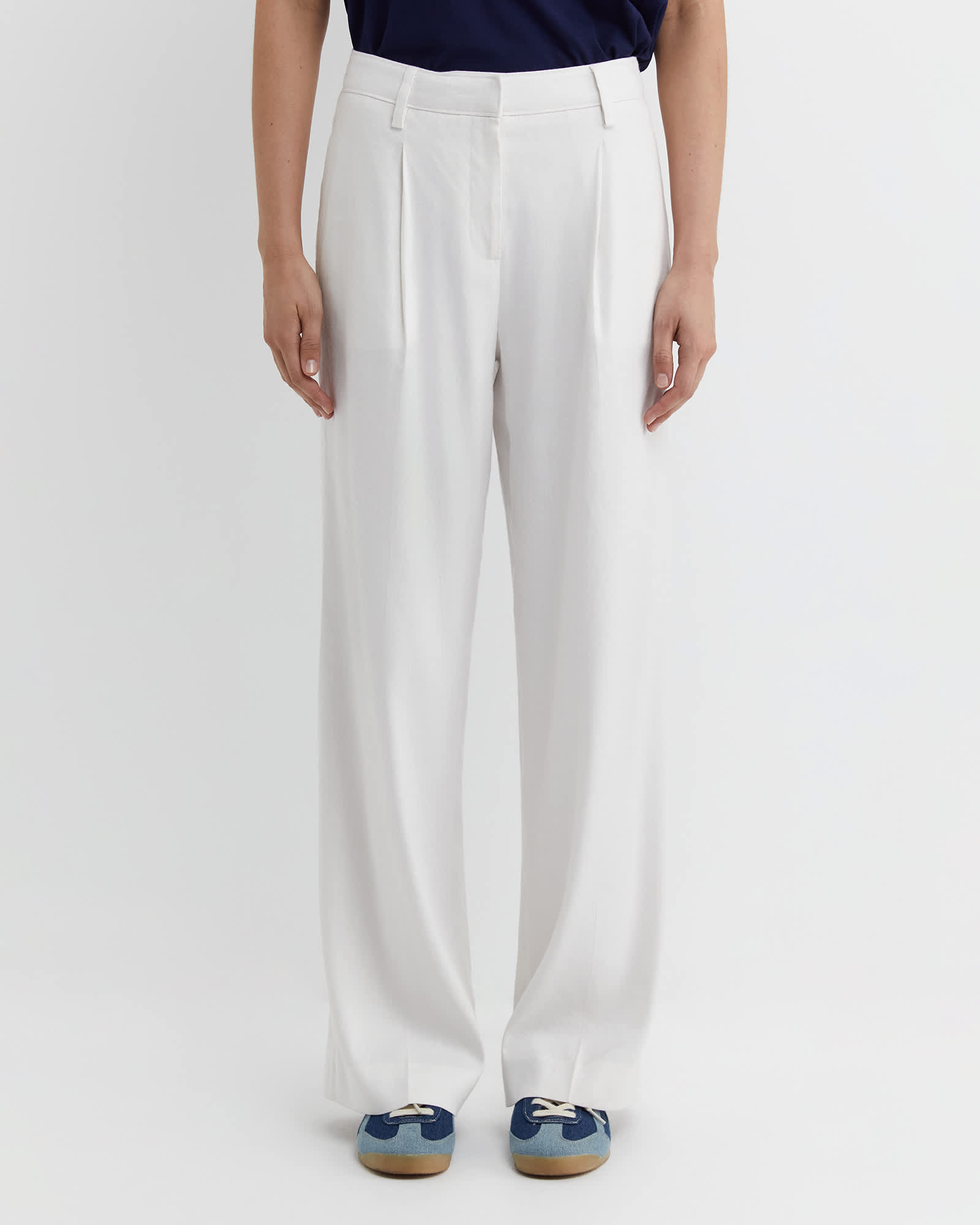Brianne Wide Leg Pleat Pant
