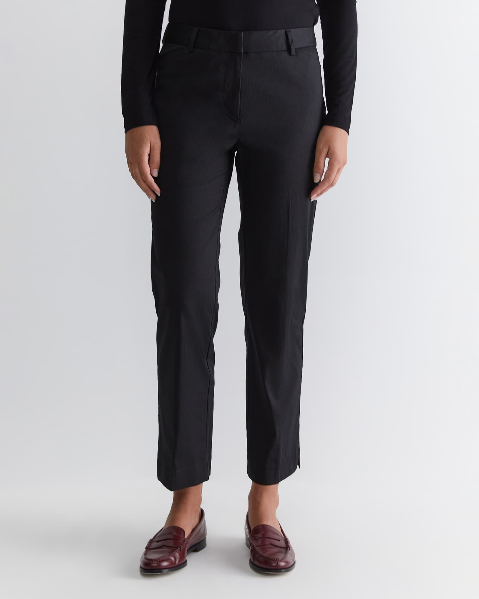 Evie Straight Capri Pant