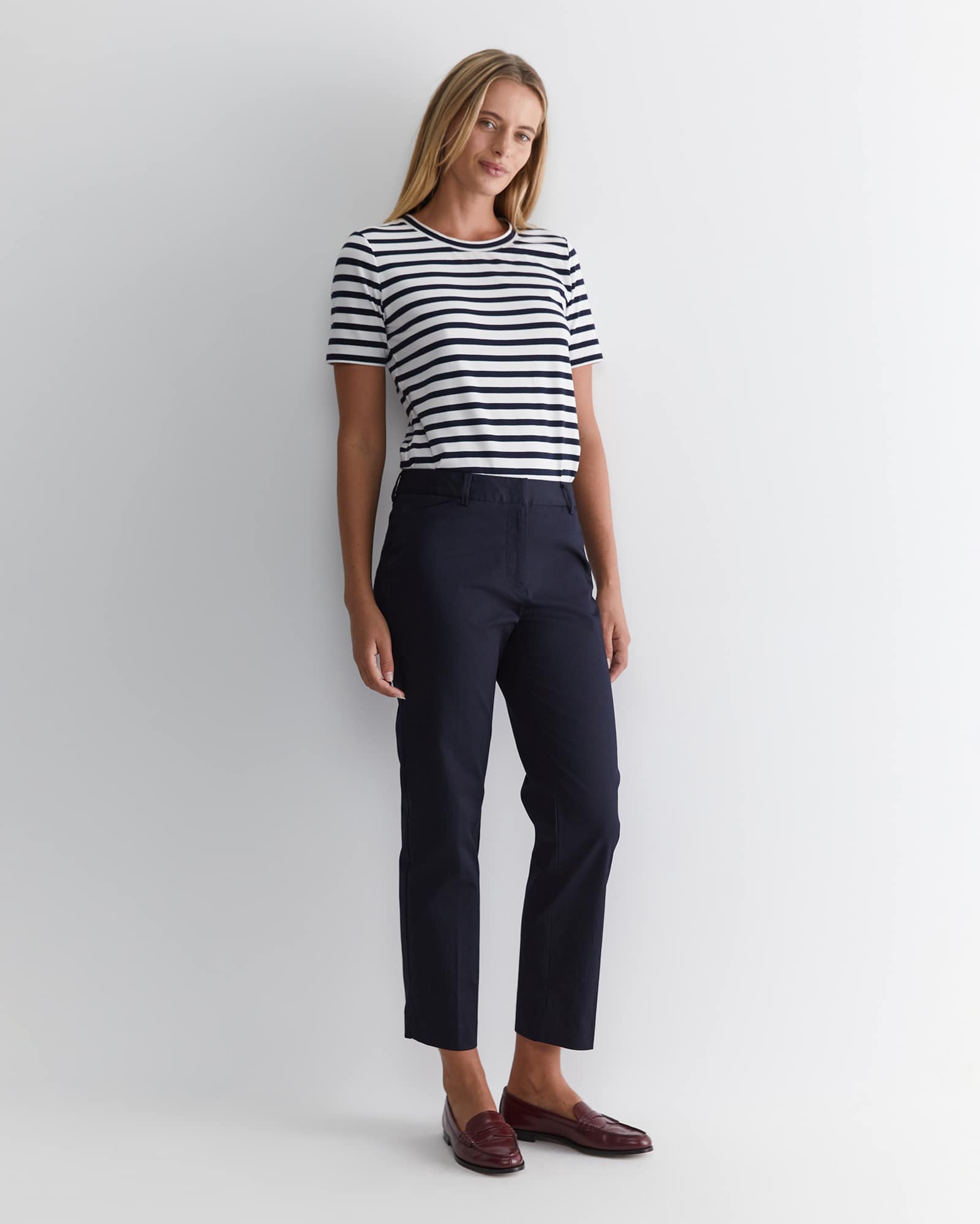 Evie Straight Capri Pant