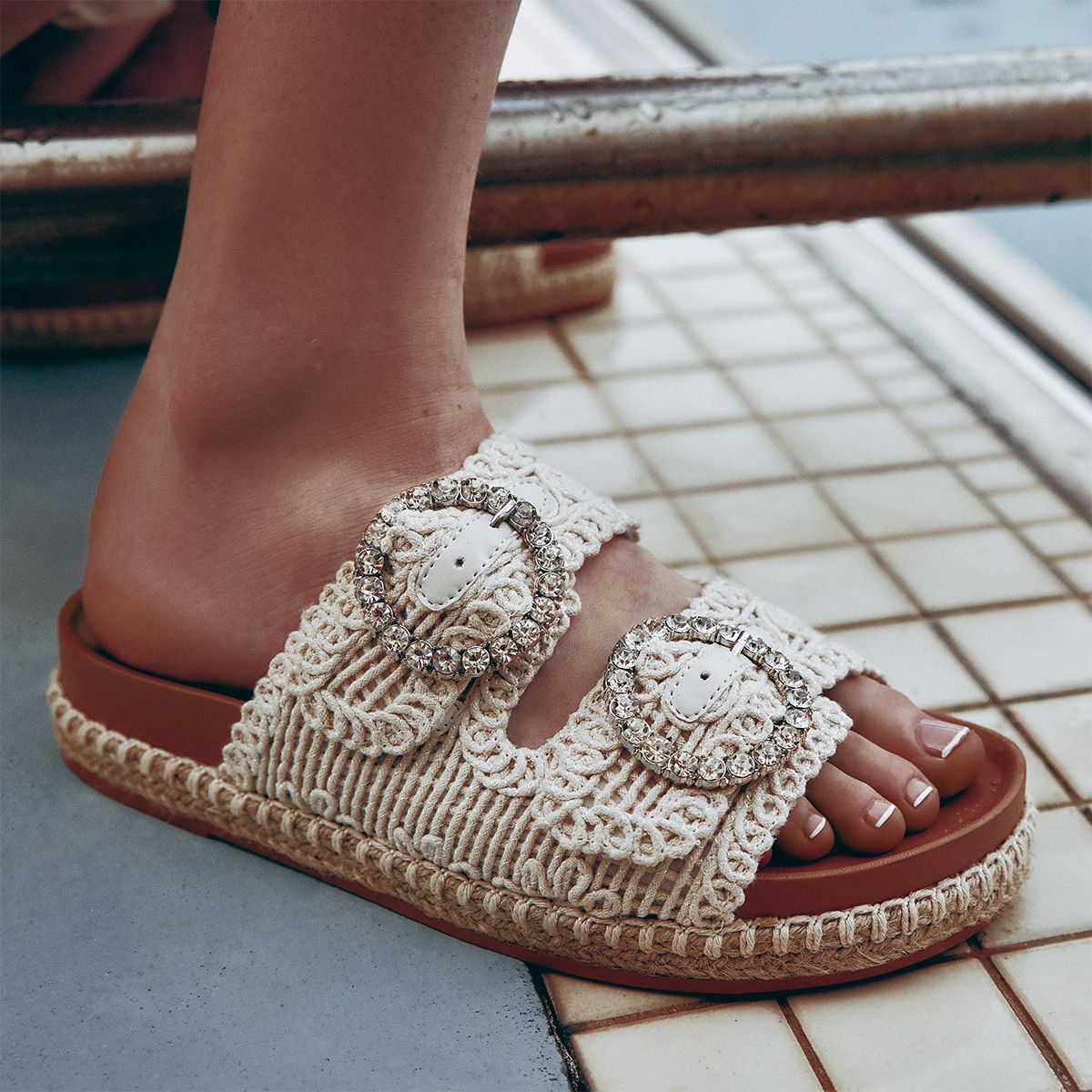 Juune Ice Women's Slides