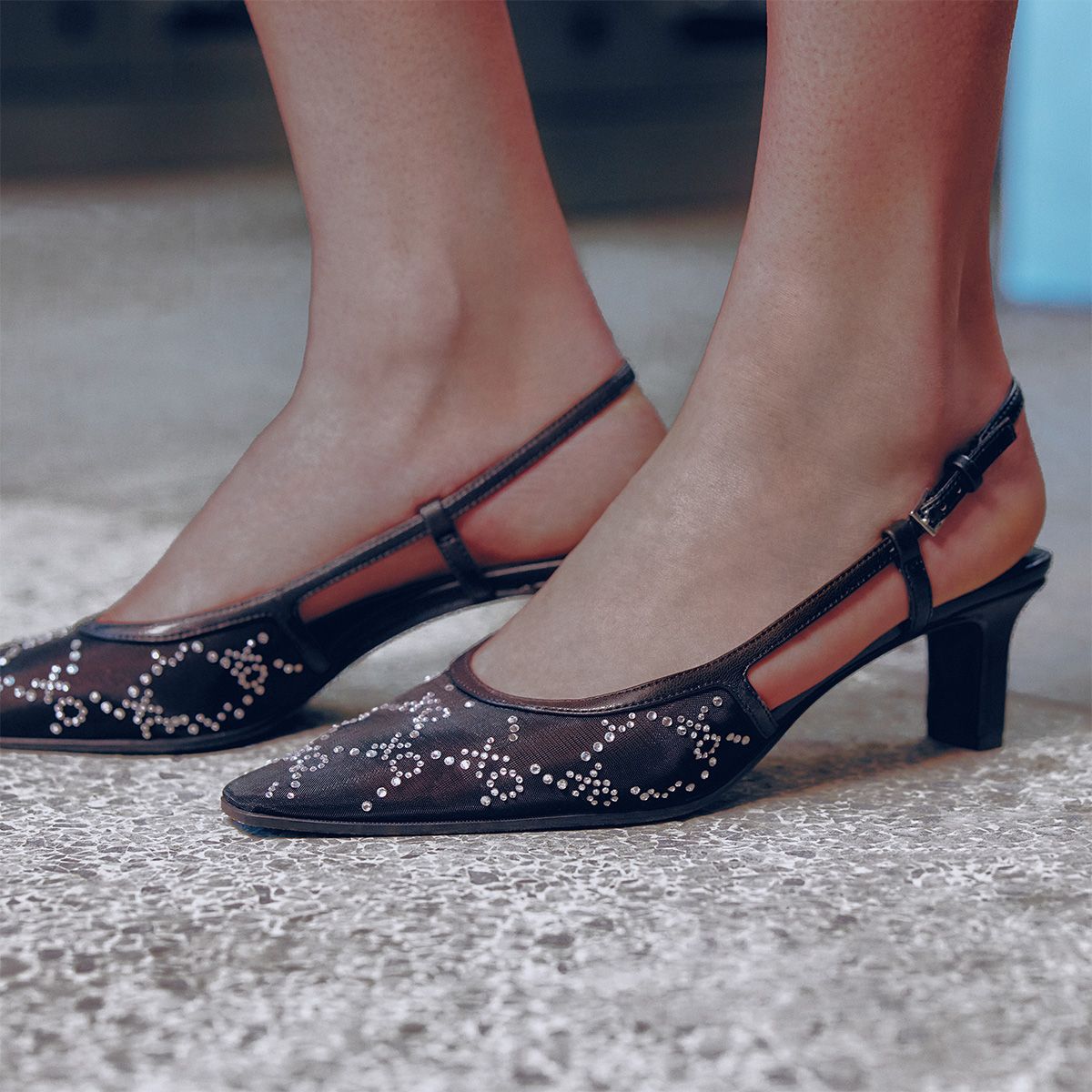 Amoura Black Women's Low-mid Heels