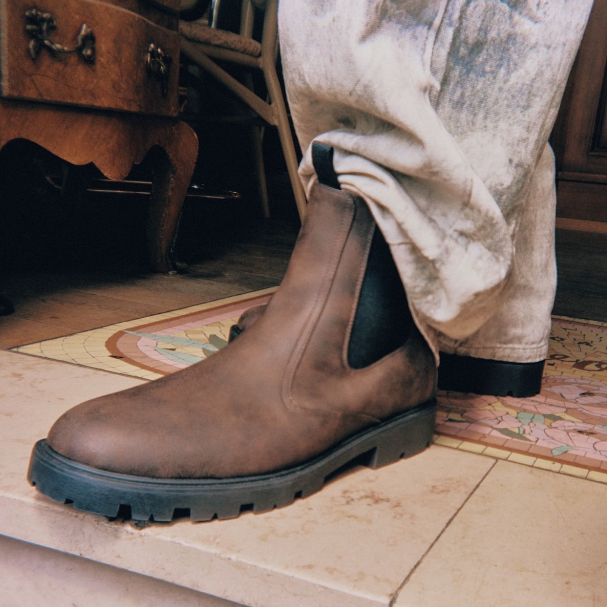 Ashtonn Brown Men's Chelsea Boots