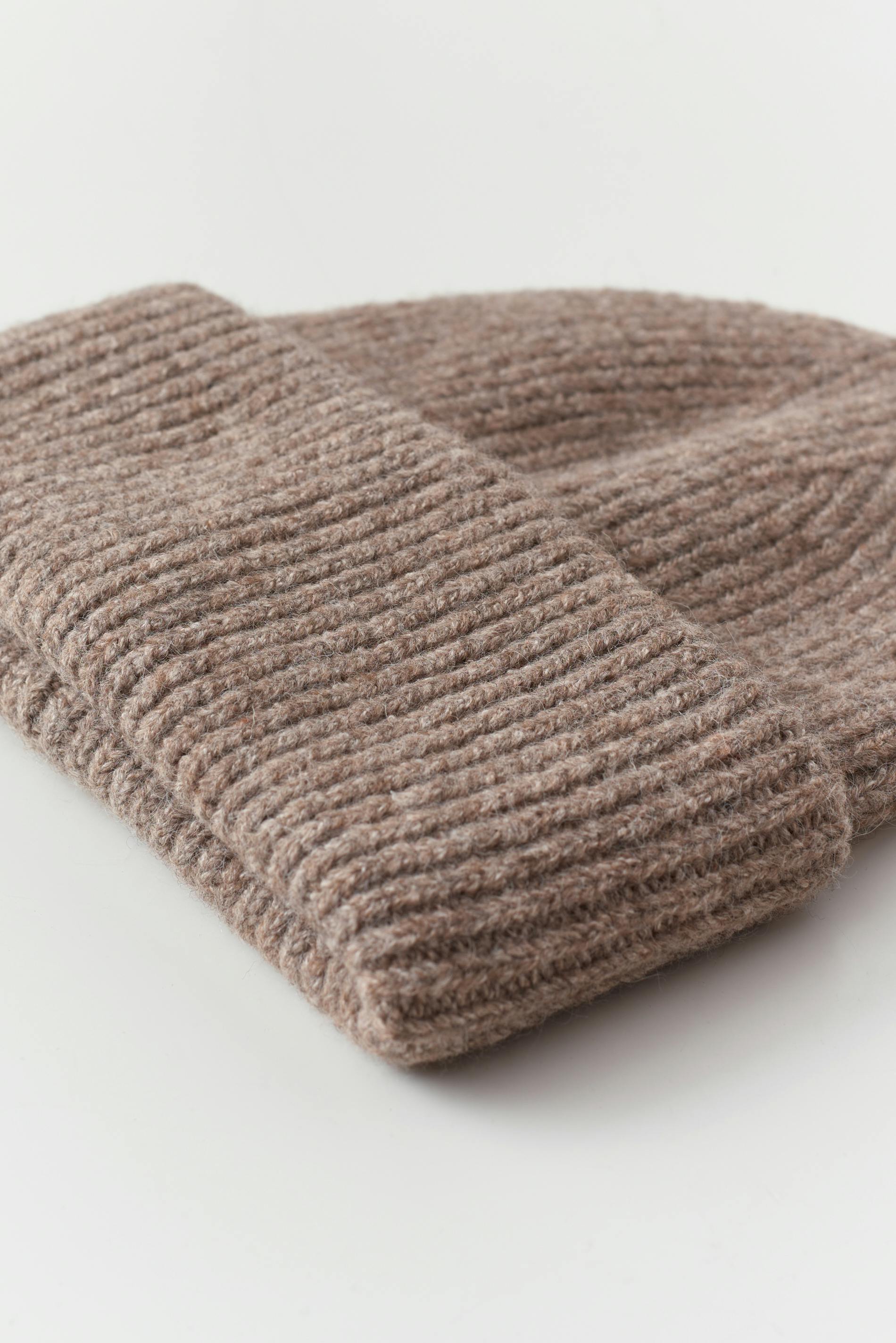 Y Rib Beanie