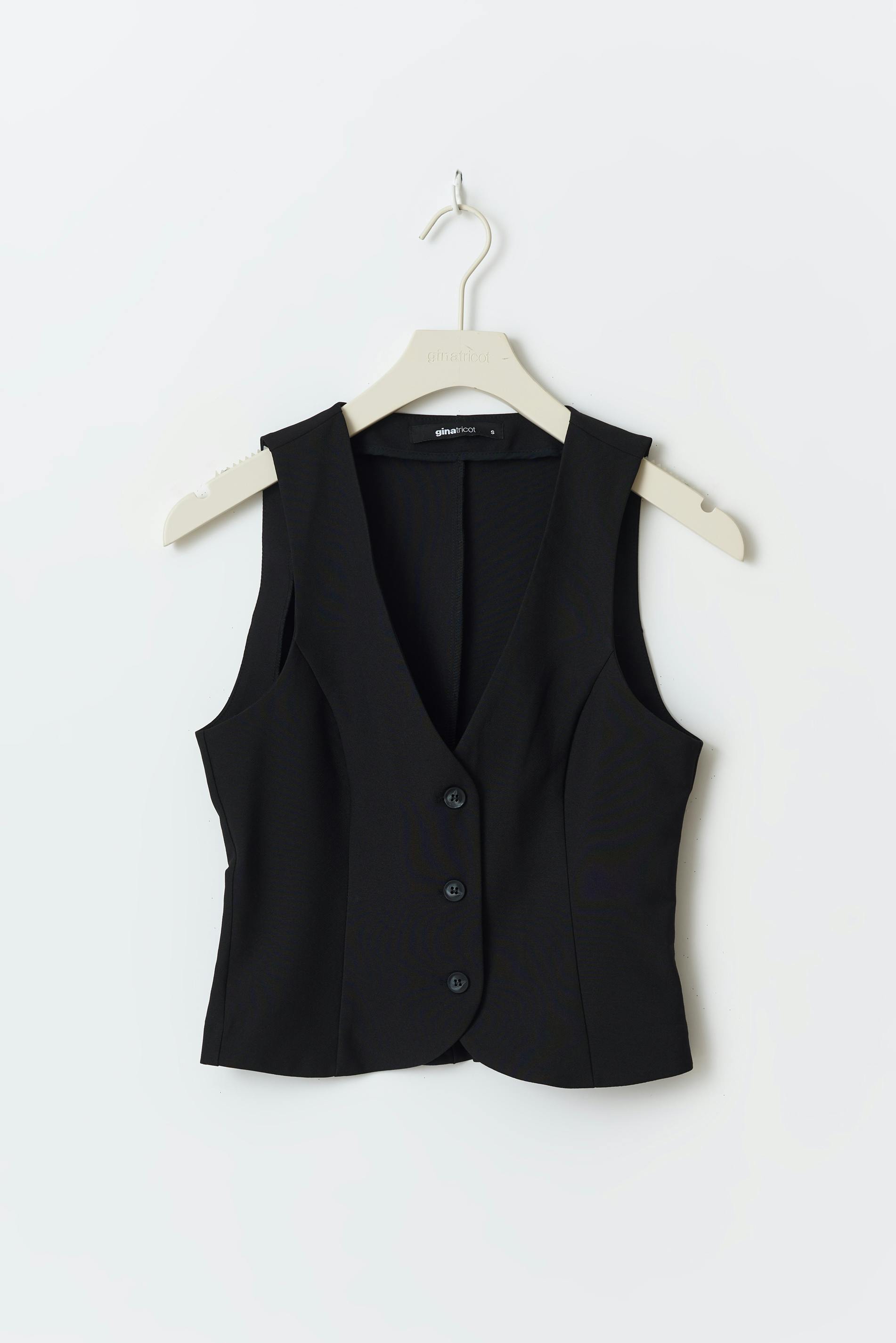 Short V-Neck Vest