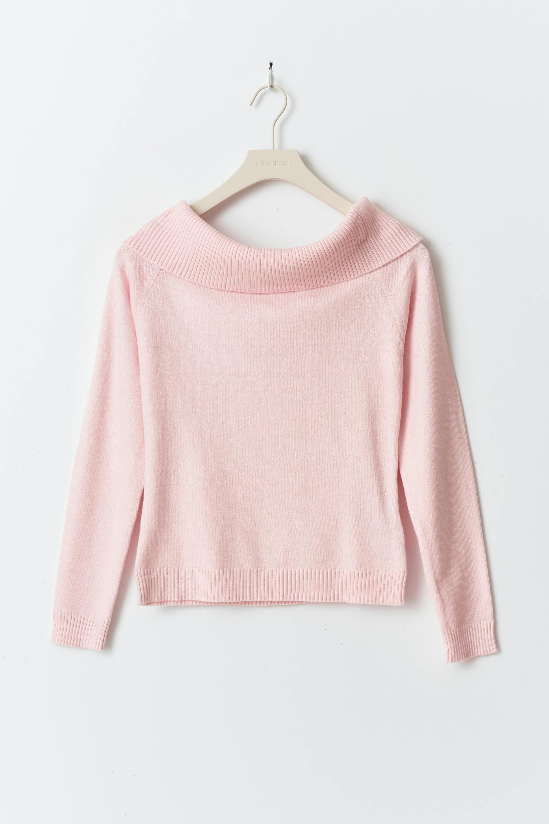 Y Soft Off Shoulder Top