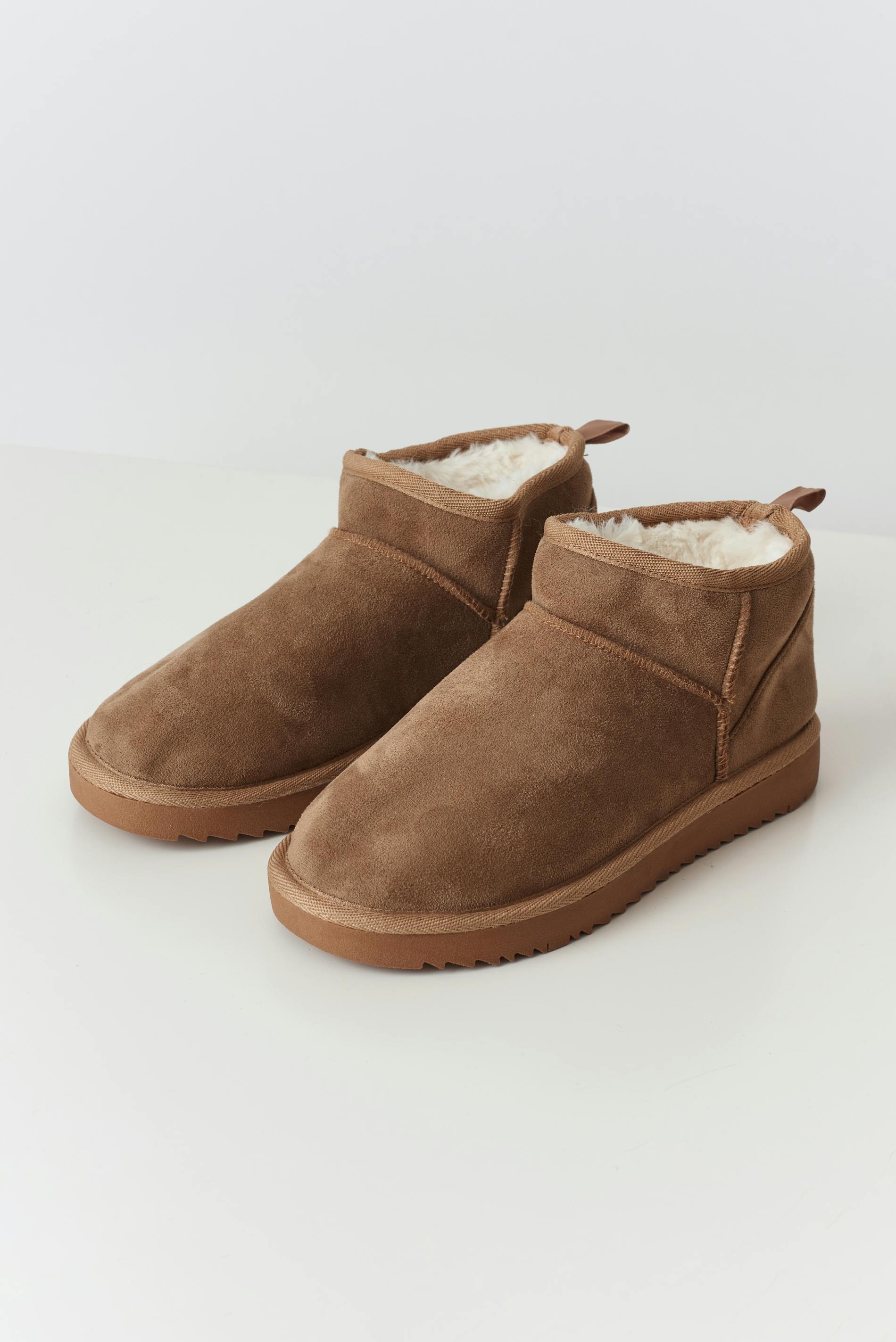 Y Cozy Boot
