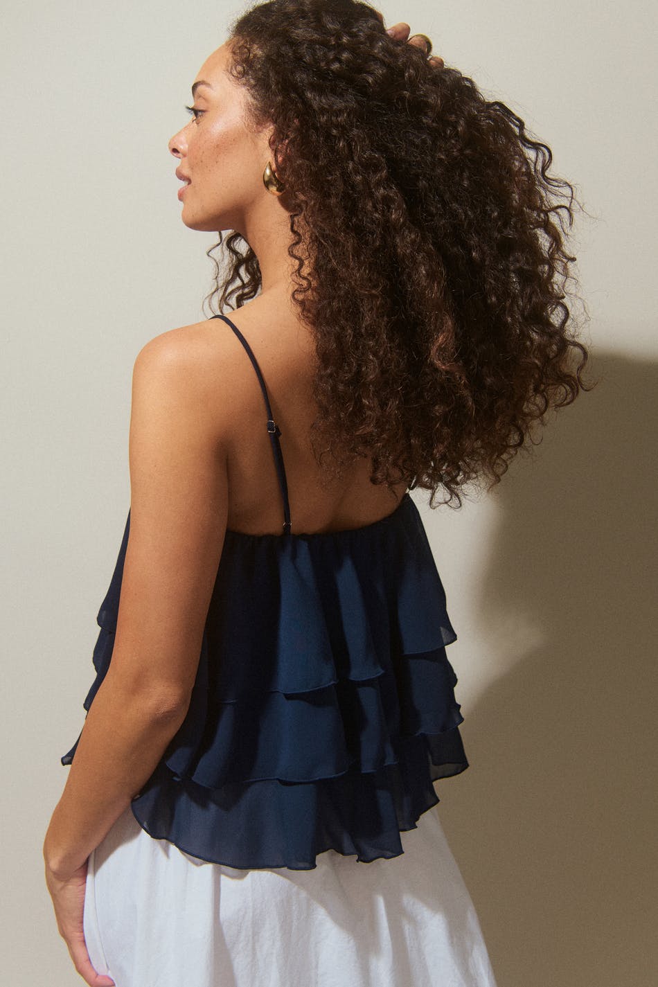 Frill Layered Singlet