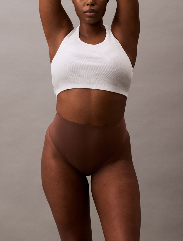 Sculpted Shapewear Thong - Stay Put Mesh