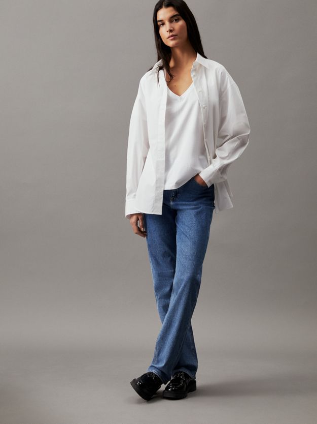 V-neck T-shirt