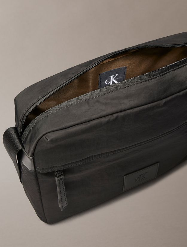 Crossbody Flight Bag