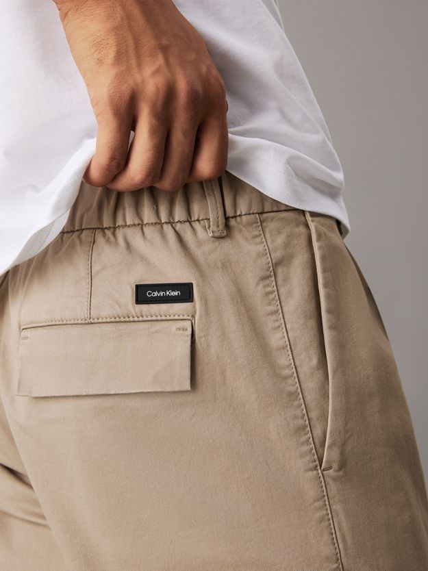Tapered Twill Pleated Trousers