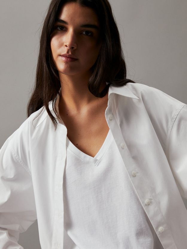 V-neck T-shirt