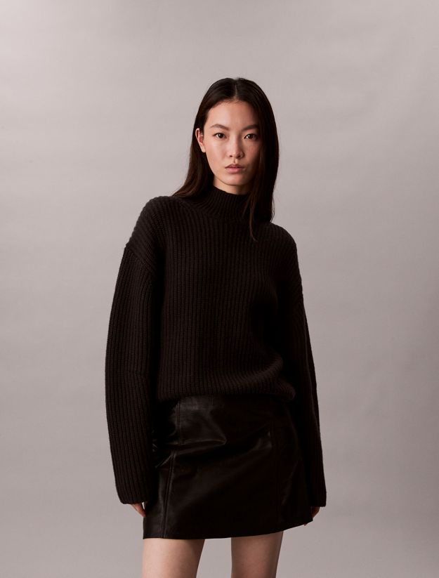 Ribbed Chunky Relaxed Turtleneck Sweater