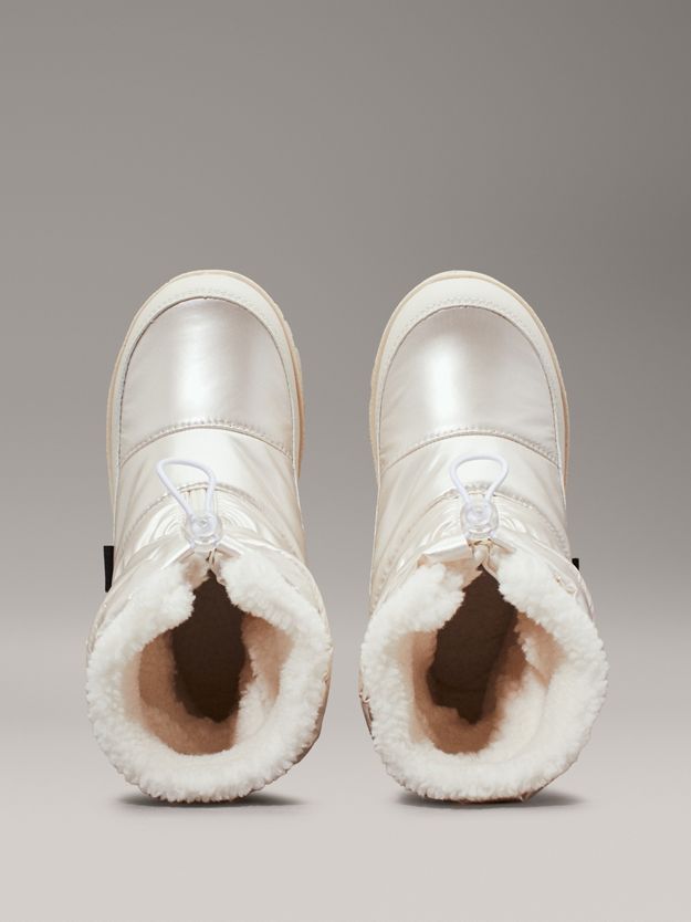 Pearlised Teddy Snowboots