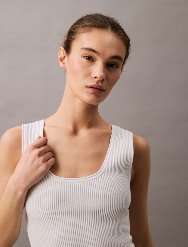 Slim Scoop Neck Tank Top