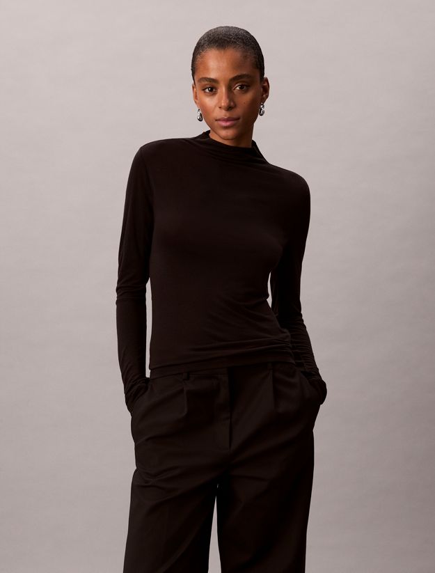 Slim Mock Neck Top