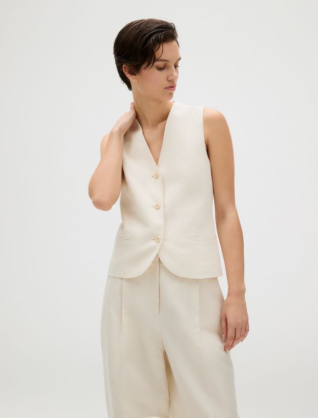 Relaxed Linen Pleated Trousers