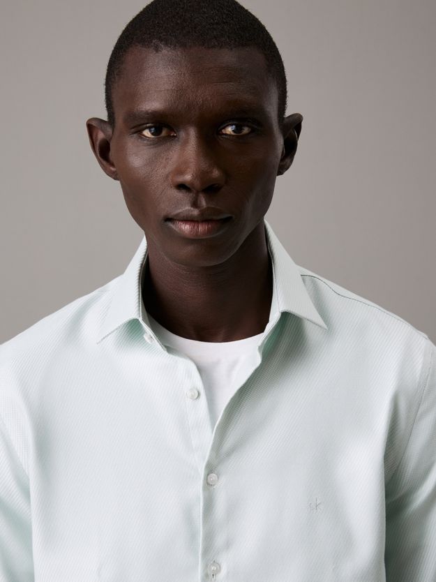 Slim Structured Non-Iron Dress Shirt