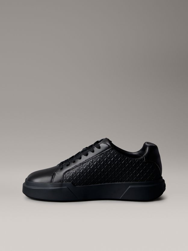 Durable Traction Logo Trainers