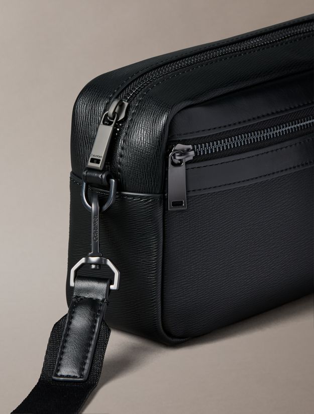 Textured Zip Camera Bag