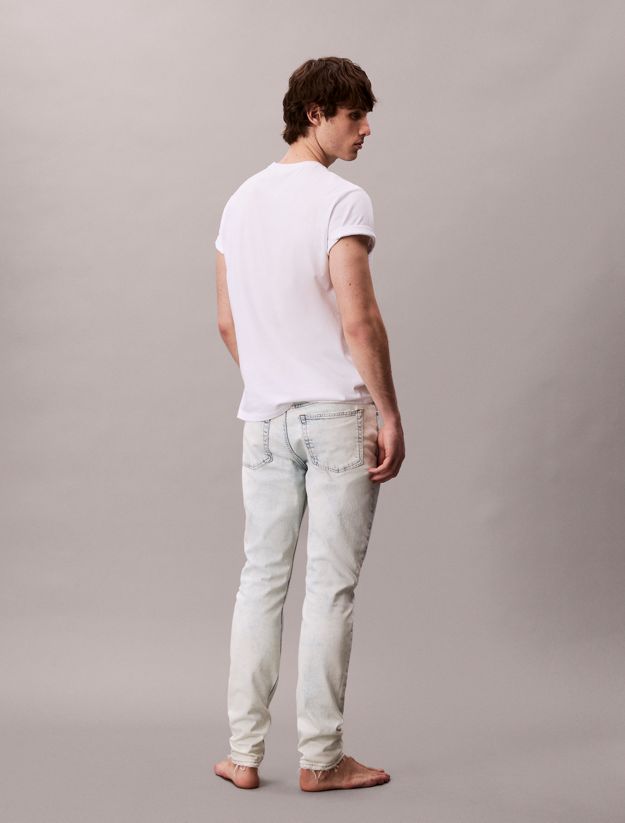 Slim Tapered Jeans