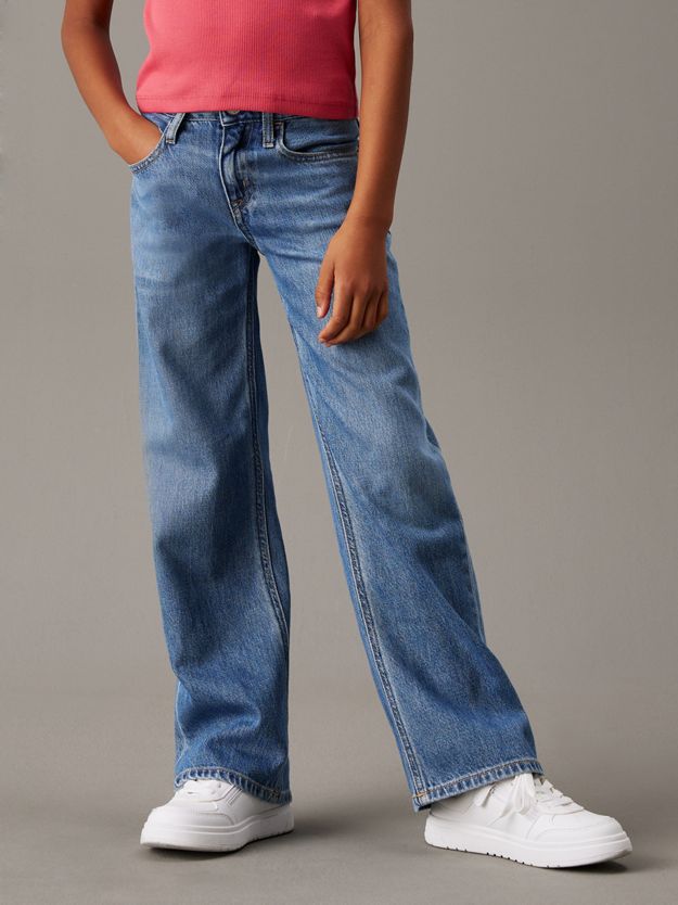 Relaxed Wide Leg Jeans