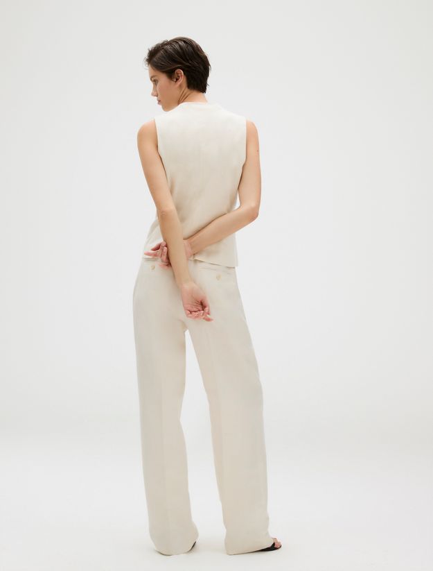 Relaxed Linen Pleated Trousers