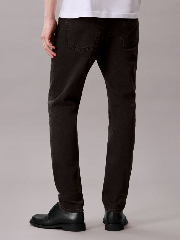 Slim Tapered Jeans
