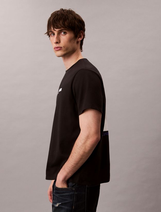 Bold Logo Graphic Relaxed T-Shirt