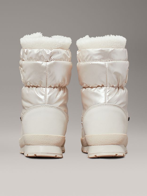 Pearlised Teddy Snowboots