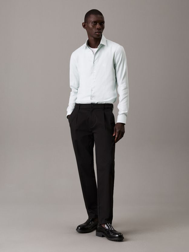 Slim Structured Non-Iron Dress Shirt
