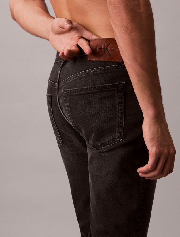 Slim Tapered Jeans