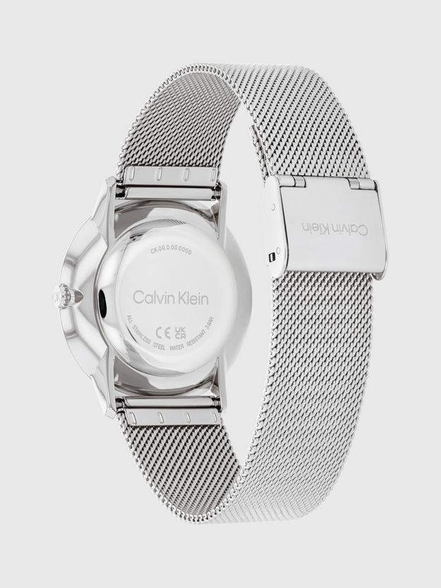 Minimalistic Dial Mesh Bracelet Watch