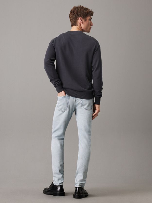 Slim Tapered Jeans