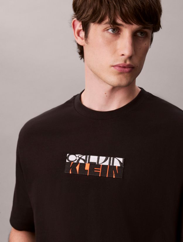 Block Logo Graphic Relaxed T-Shirt