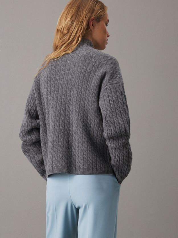 Relaxed Cable Knit Jumper