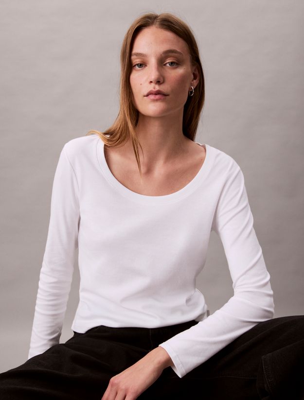 Scoop Neck Top