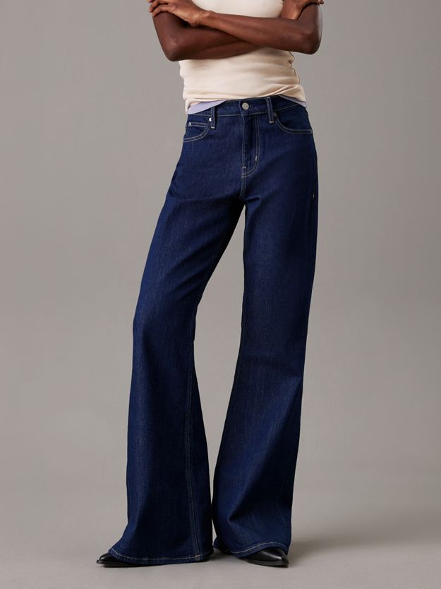Relaxed Flared Jeans