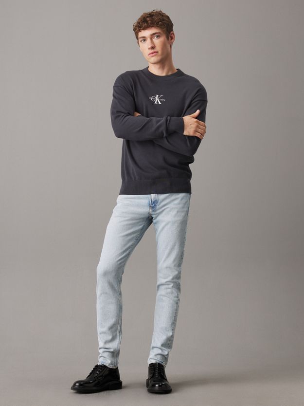 Slim Tapered Jeans