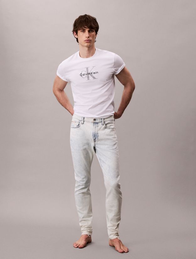 Slim Tapered Jeans