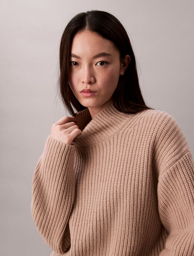 Ribbed Chunky Relaxed Turtleneck Sweater