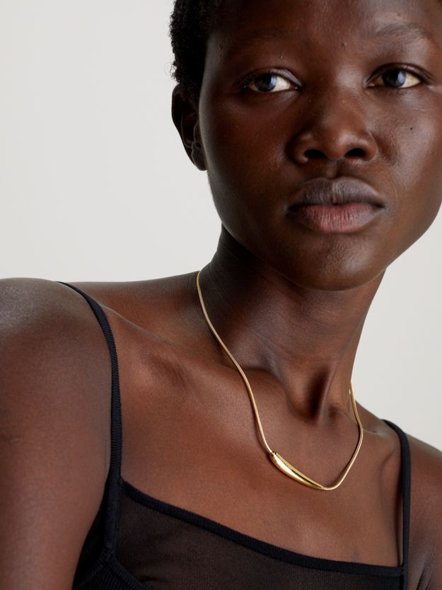 Elongated Drop Pendant Necklace