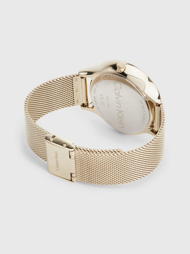 Minimalistic Dial Mesh Bracelet Watch