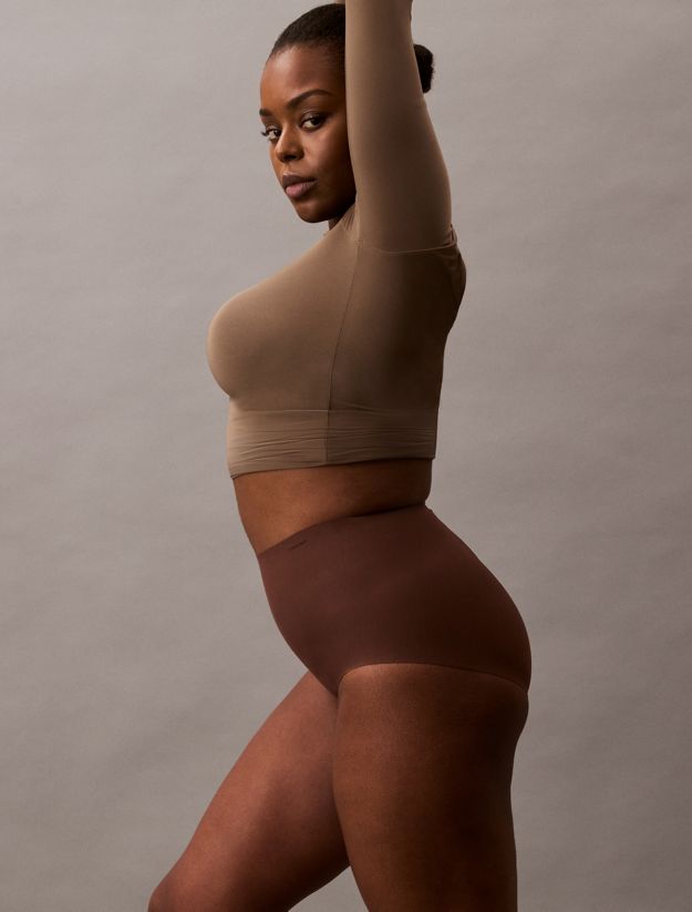 Sculpted Shapewear Briefs - Stay Put Mesh