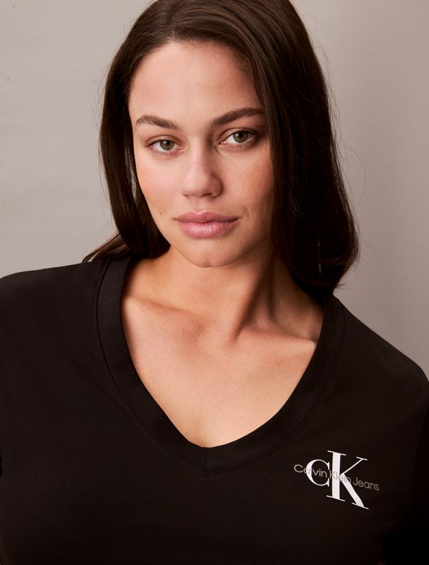 Plus Size 2 Pack V-Neck T-shirts