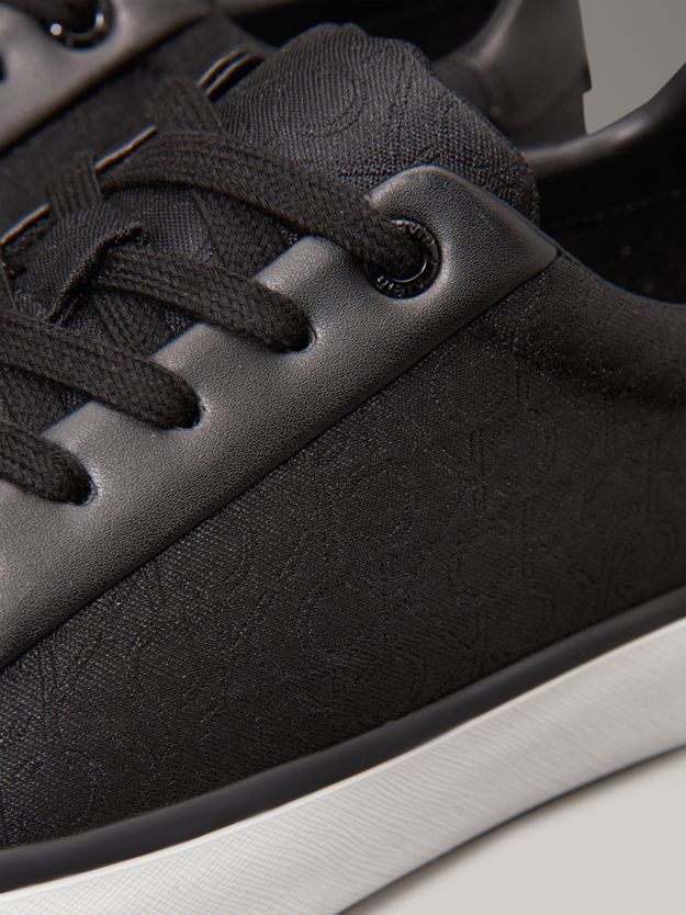 Logo Jacquard Trainers