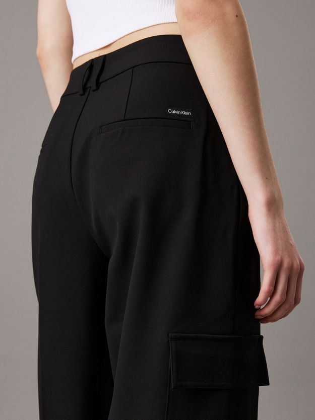 Relaxed Tailored Cargo Trousers