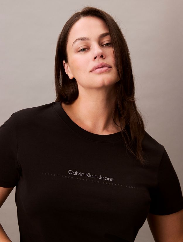 Plus Size Slim Logo T-shirt