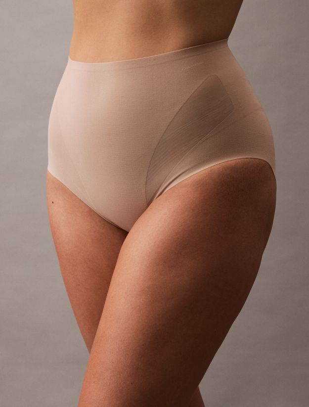 Sculpted Shapewear Briefs - Stay Put Mesh